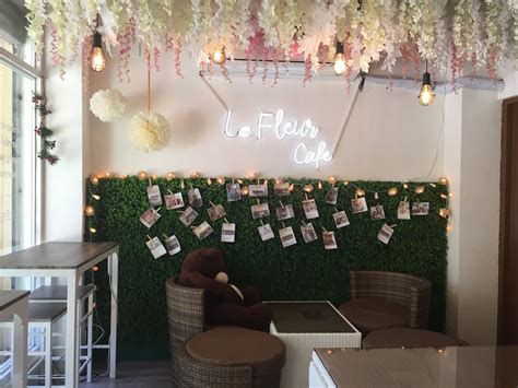 Le Fleur Cafe.
